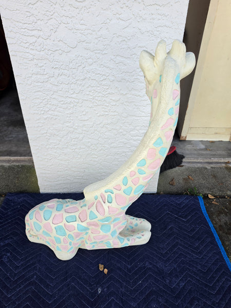 VINTAGE WHITE/ BLUE/ PINK CERAMIC/ PLASTER RESTING GIRAFFE 🩵🦒🤍🦒🩷 ~ MISC
