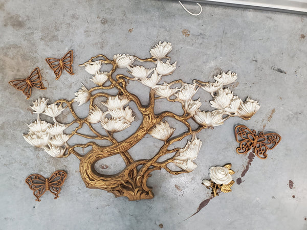 VINTAGE SYROCO/ HOMCO RESIN BUTTERFLIES 💛🦋🤍 (4) / WHITE/ GOLD ROSE WALL DECOR ~ MISC