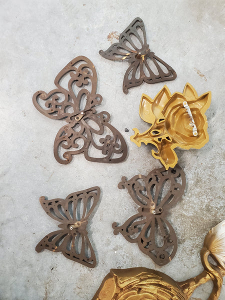 VINTAGE SYROCO/ HOMCO RESIN BUTTERFLIES 💛🦋🤍 (4) / WHITE/ GOLD ROSE WALL DECOR ~ MISC