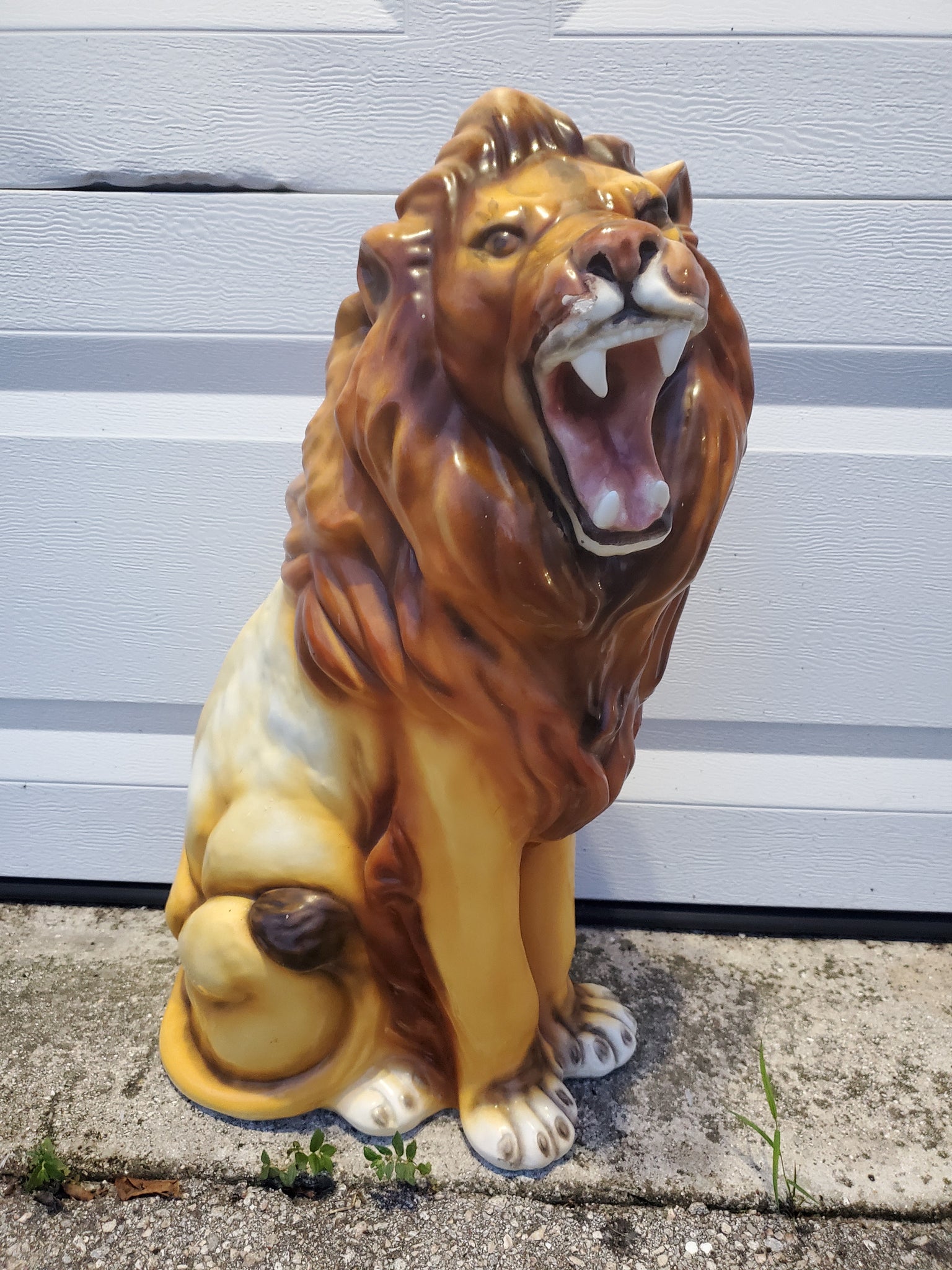 VINTAGE ITALIAN MAJOLICA LARGE CERAMIC LION ~ MISC