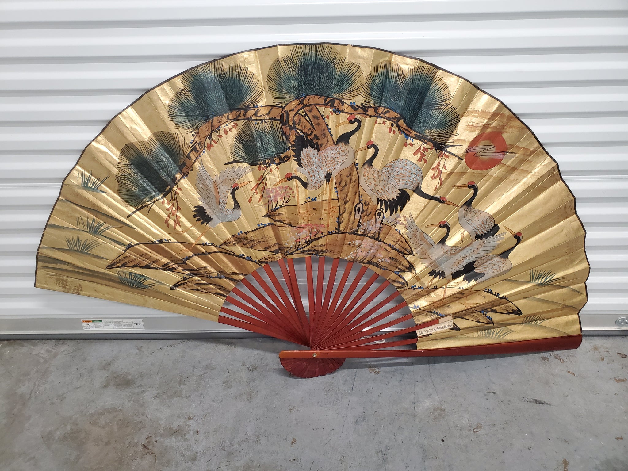 VINTAGE HAND~PAINTED GOLD W/BIRDIES 🐦🐥 CHINESE FAN ~ MISC