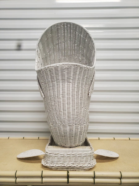 VINTAGE WHITE WICKER 🤍🐳WHALE🐋🤍 HAMPER/ PLANTER/ TRASH BIN ~ MISC