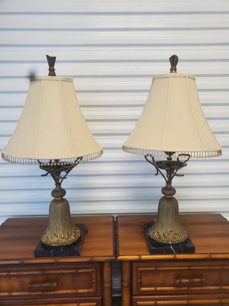 VINTAGE CHAPMAN 1992 CAST BRASS TASSEL/ROPE LAMPS W/SHADES ON BLACK MARBLE BASE (2)