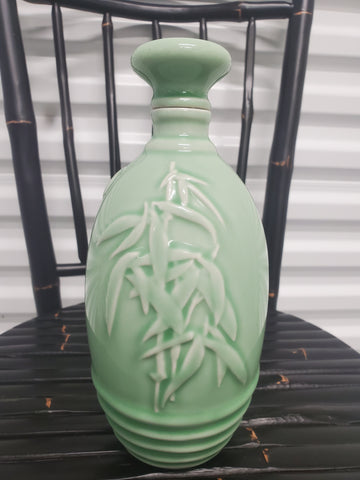 VINTAGE GREEN CERAMIC PORCELAIN DECANTER/ JUG W/LID & BAMBOO ACCENT ~ MISC