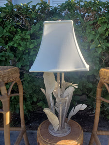 VINTAGE METAL BAMBOO🎋 PALM FROND🌴 LAMP W/SHADE