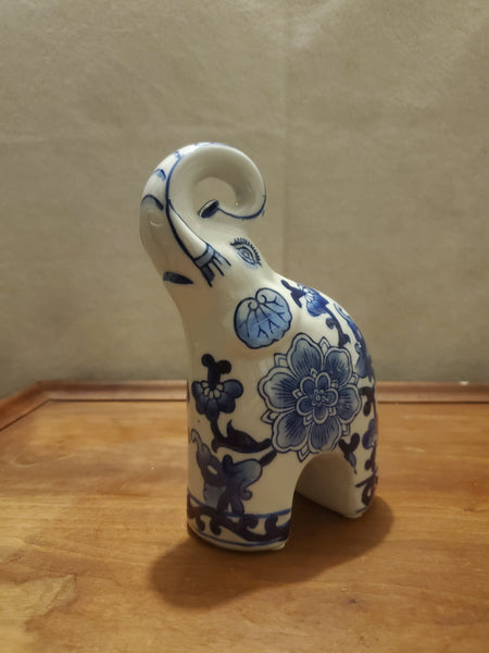 CERAMIC PORCELAIN BLUE AND WHITE CHINOISERIE ELEPHANT ~ MISC