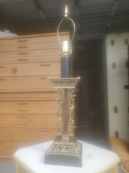 VINTAGE BRASS CHINOISERIE ASIAN MOTIF LAMP ⛩
