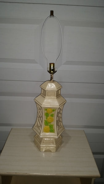 ANTIQUE/ VINTAGE CERAMIC PAGODA FAUX BAMBOO/ FLORAL LAMP