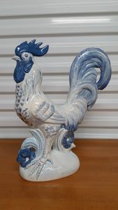 VINTAGE HOLLAND MOLD BLUE AND WHITE CERAMIC PORCELAIN ROOSTER/CHICKEN ~ MISC