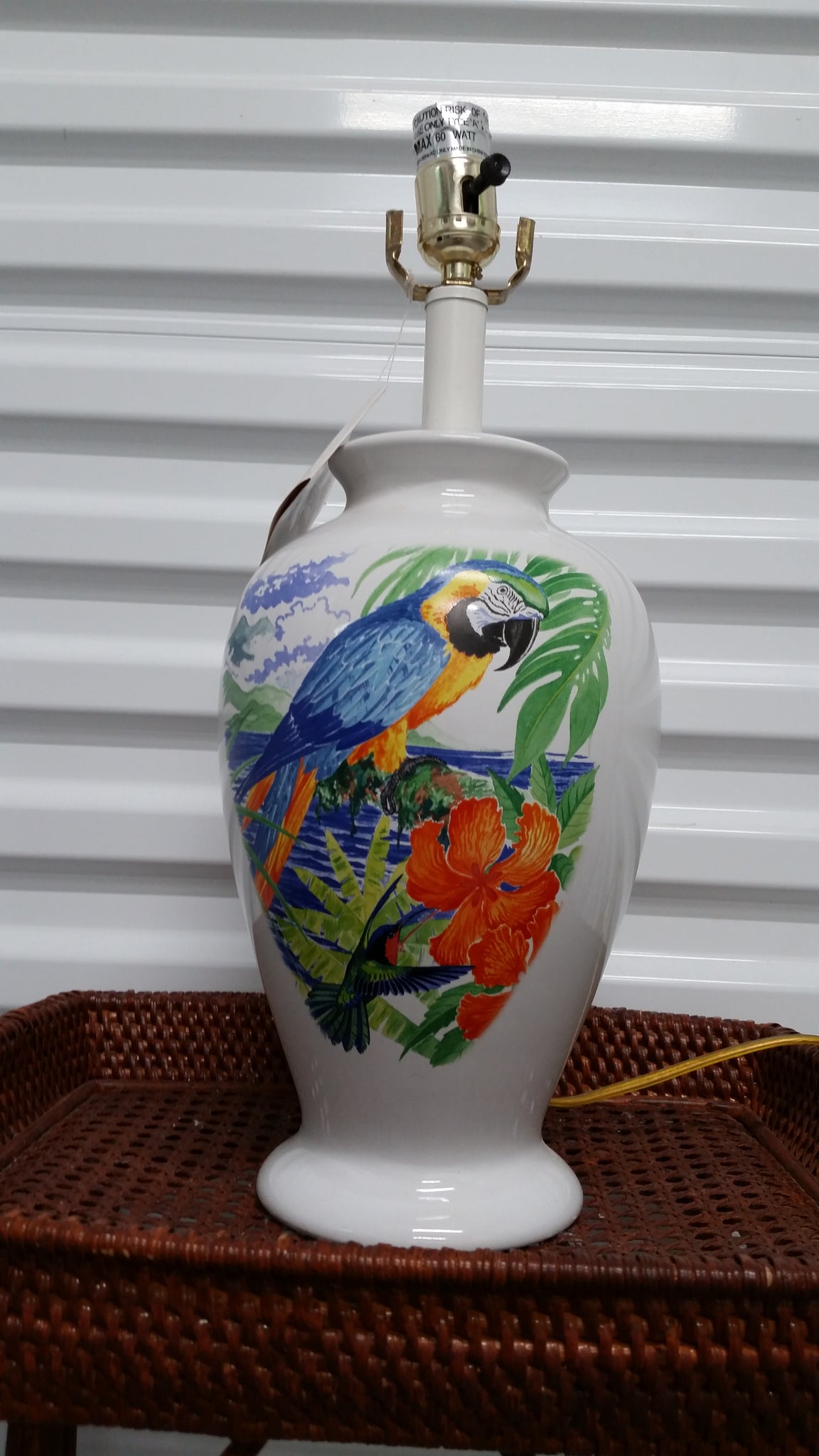 GUY HARVEY 2004 PARROT/MACAW LAMP n SHADE