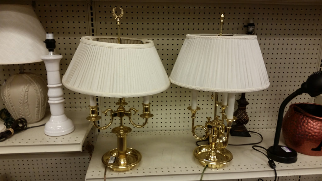 Small Vintage Brass Bracket Lamp - Hein Ventures Inc.