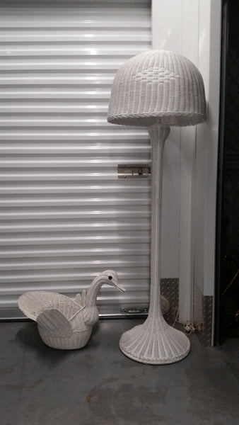 VINTAGE WHITE WICKER FLOOR LAMP W/WICKER DOME SHADE