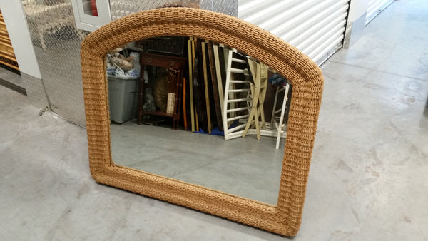 VINTAGE ARCHED HORIZONTAL SEAGRASS MIRROR