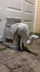 VINTAGE WHITE WICKER ELEPHANT PLANT STAND/ACCENT TABLE ~ MISC
