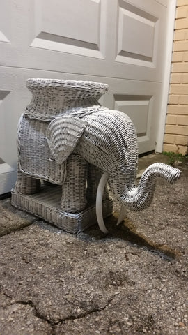 VINTAGE WHITE WICKER TRUNKS UP! 🐘 ELEPHANT PLANT STAND/ACCENT TABLE ~ MISC