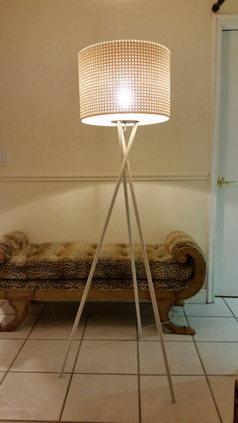 WHITE TRIPOD FLOOR LAMP W/SHADE