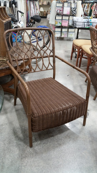 HAMPTON BAY CLAIRBORNE COLLECTION ALUMINUM RESIN WICKER RATTAN FAUX BAMBOO OUTDOOR O/S ACCENT CHAIR W/OTTOMAN (2)