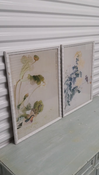 VINTAGE CHINOISERIE FAUX BAMBOO FRAMES W/(LEE) TONG SHIANG CHANG (LEE) BIRDIE🐦/ 💐FLORAL PRINTS/ ART (2)
