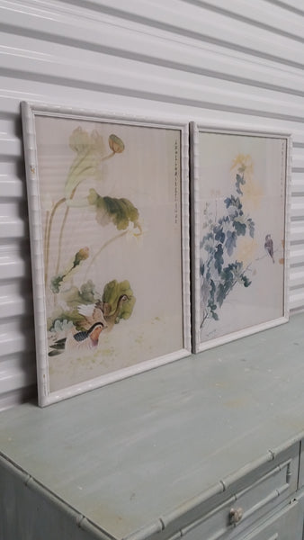 VINTAGE CHINOISERIE FAUX BAMBOO FRAMES W/(LEE) TONG SHIANG CHANG (LEE) BIRDIE🐦/ 💐FLORAL PRINTS/ ART (2)
