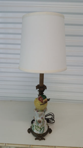 VINTAGE ORIENTAL ACCENT 1880 BRASS AND CERAMIC BIRDIE 🐥with a stick🕊 LAMP W/SHADE