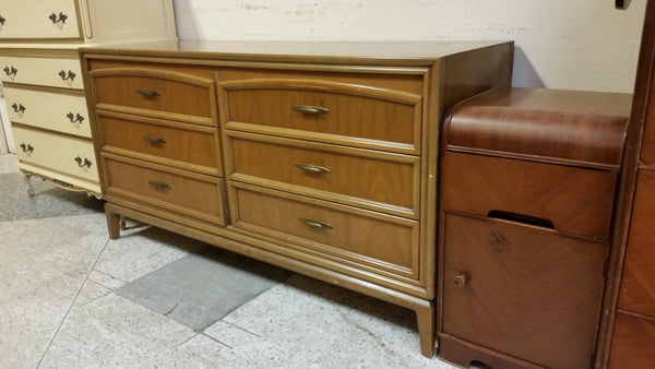 VINTAGE MID CENTURY MODERN THOMASVILLE DOUBLE DRESSER