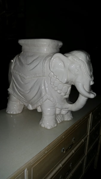 VINTAGE WHITE CERAMIC ELEPHANT PLANT STAND/ACCENT TABLE ~ MISC