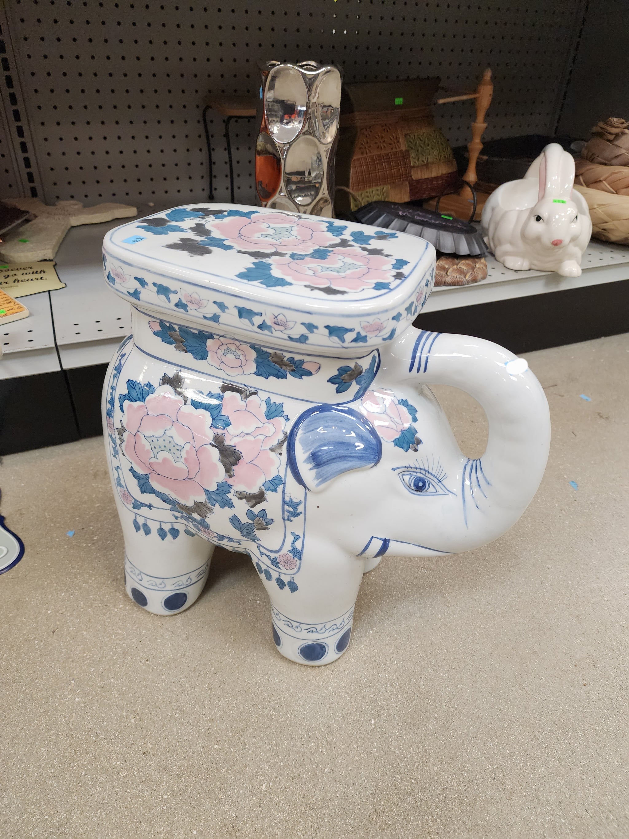 ●BLUE ELEPHANT● LATRIX white 2395556 VINTAGE BLUE💙 n WHITE🤍 n PINK🩷 CERAMIC ELEPHANT🐘 trunx