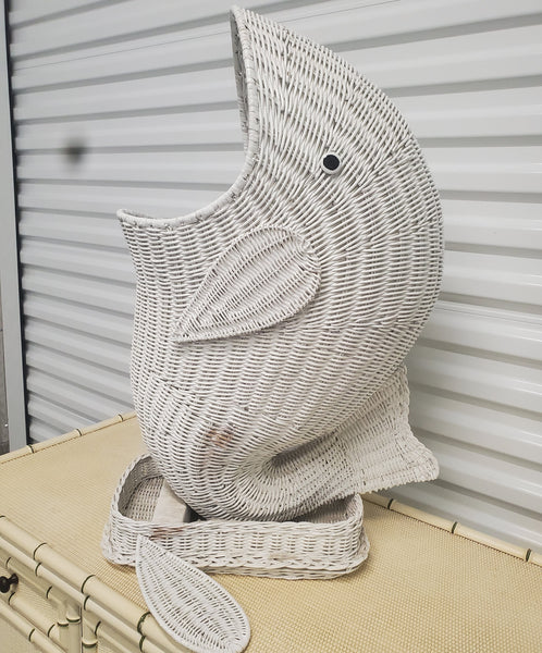 VINTAGE WHITE WICKER 🤍🐳WHALE🐋🤍 HAMPER/ PLANTER/ TRASH BIN ~ MISC